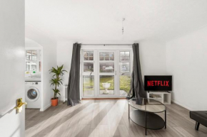 Cosy Luton Town Centre Apartment